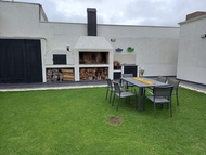 บ้านเดี่ยว 2 ห้องนอน 1 ห้องน้ำส่วนตัว ขนาด 100 ตร.ม. – บียานวยบา (MENDOZA IS LIFE)