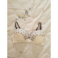 Si bra size 75 80 B C white with gray trim