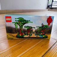 Block 40530 Tribute to Jane Goodall Original 276 Pcs - Children's Block Toys