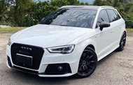 2016 Audi A3 Sportback 40 TFSI S-Line  外觀升級完畢，內裝您更換個RS版方向盤、加裝氣氛燈 逼格直接拉滿