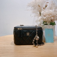 CHANEL 香奈兒長盒子連足球調節器包包VANITY LONG BOX WITH FOODBALL BALL LAMBSKIN