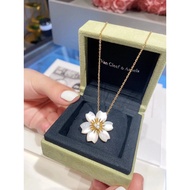 Kitty Global Luxury Purchasing Agent Hot Item VCA Van Cleef & Arpels Necklace Collarbone Chain White