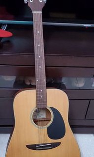 吉他台灣勝豐製民謠吉他木製棕色，背袋黑色只能面交有使用，