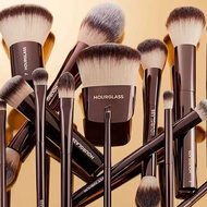 HOURGLASS Makeup Brush
