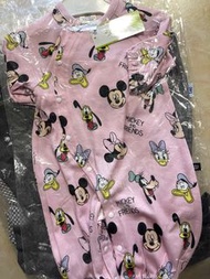 日本有吊牌Disney baby 米奇米妮翠兒小飛象 純棉超柔軟親膚透氣  party 百日宴 滿月 一歲 newborn 包屁 夾衣 造型衫   cosplay  BB哈衣 連身衫  連體服 初生 