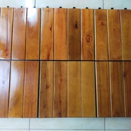 decking kayu lantai portabel ukuran 30x30 motif salur asli kayu cat