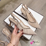 Mesh high heels with 3cm papilla heels are available in all sizes. High-end brand products look supe