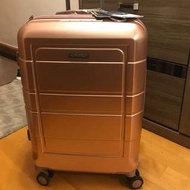 24吋行李箱 全新 luggage