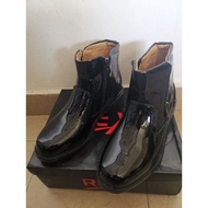 Kasut kilat kelaki jenama Rex