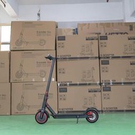 海外倉350w8.5寸7.8ah電動滑板車一秒摺疊
