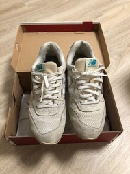 NEW BALANCE996麂皮米白女版運動休閒鞋US5