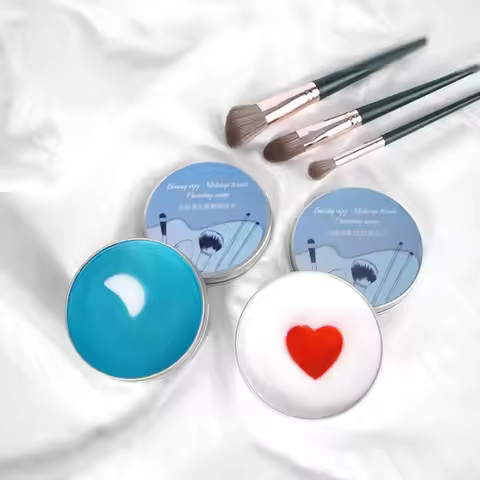 Heart-Shaped Cleansing Soap + Silicone Pad Makeup Brush & Beauty Blender Cleansing Soap Beauty Tool 