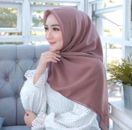 Bella Square / Segiempat Bella / Pollycotton Square / Kerudung Segiempat