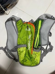 New Outlander 輕量跑步背包