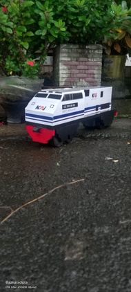 Mainan Kereta Cc203 Wnb terbaru KAI