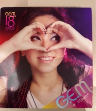 鄧紫棋18plus大盒子，全新未拆，一角有壓變形