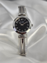 ALBA Japan Quartz นาฬิกา(ผู้หญิง) ทรงกำไล หน้าปัดดำ รับประกัน 1ปี