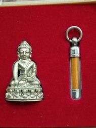 龍婆冠(坤)2557藥師佛牌+符通套裝，送開光符鈔一張