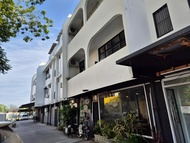 Ixora Homestay by D'Keduit