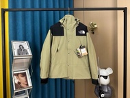 THE NORTH FACE服裝系列 SS22 GORE-TEX 1990系列 Mountain Jacket 戶外登山拼色連帽沖鋒衣 男款 綠色