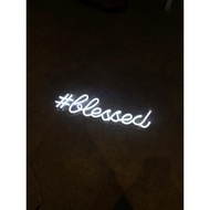 Neon blessed - Lumin