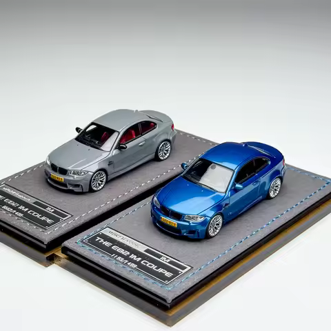 MORTAL 1:64 1M Coupe E82 diecast model car