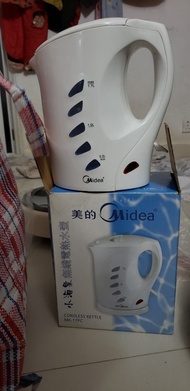 美的 Midea 無線電熱水壺