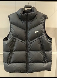 Nike Storm-Fit 黑色羽絨背心