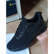 Diadora manetto size 44