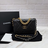 香奈兒 Chanel 19 bag woc 黑金