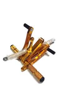 เกียร์โยง Devil CBR150 เก่า งานcnc อย่างดี สีทอง พร้อมข้อต่อเกียร์ SRK ตรงรุ่น