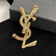 YSL 彩色字母胸針