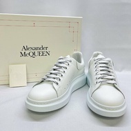 McQueen 全新厚底小白鞋