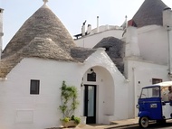 Miratrulli Apartment & Trullo dell'Aia