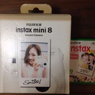 Fujifilm Instax Mini 8, 即影即有相機, 菲林, 相紙