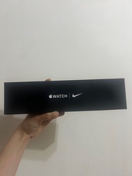 (全新)Apple Watch Nike sport 錶帶 -Pure Platinum / Black(40mm)