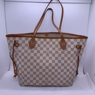 二手 lv neverfull 中號白棋盤格，包口手柄內里發黑磨損，包有異味