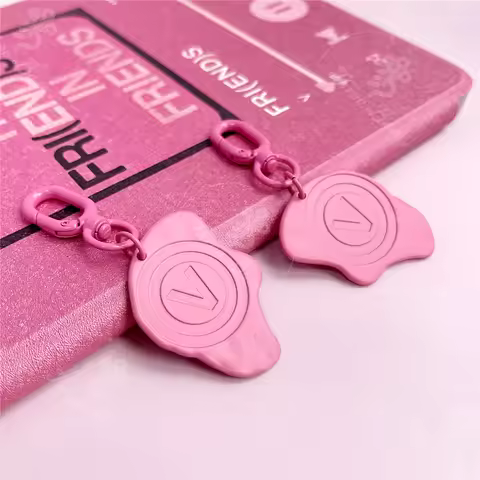 Keychain Metal Jungkoo SEVEN GOLDEN Tae Hyung V Friends SUGA D-DAY AgustD JIMIN FACE Pendant Bag pen