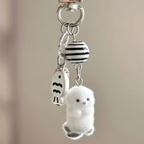Flocking Cartoon Keychain Cute Seal Penguin Polar Bear Pendant Bag Decoration Keyring Car Key Holder