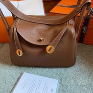 🤎 Hermès Lindy 26｜金棕金 經典溫潤，真實如你