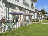 ลา คอสตา โมเทล (La Costa Motel)