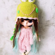 Blythe hat crochet green Frog