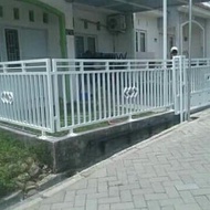 pagar rumah besi minimalis