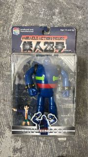 鐵人28號 by MEDICOM TOY