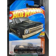 HotWheels '67 CHEVY C10 3+ Metal Car
