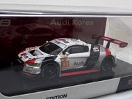 Tarmac Hobby64 Audi R8 1:64