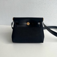 閒置新🙌🏻 Hermès 愛馬仕 Mini Herbag 黑色金釦