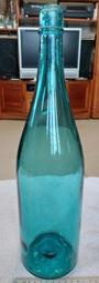 玻璃瓶(24)~早期~無蓋~淺藍色~大醬油瓶~高約39CM~懷舊.擺飾.道具