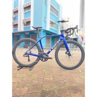 Trek Madone SL Gen 8 -Shimano Ultegra R8170 12 Speed Di2 Disc
