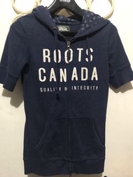 Roots 短袖連帽外套，Size XS/P(170/80A），肩40、胸42、長59、帽內楓葉logo